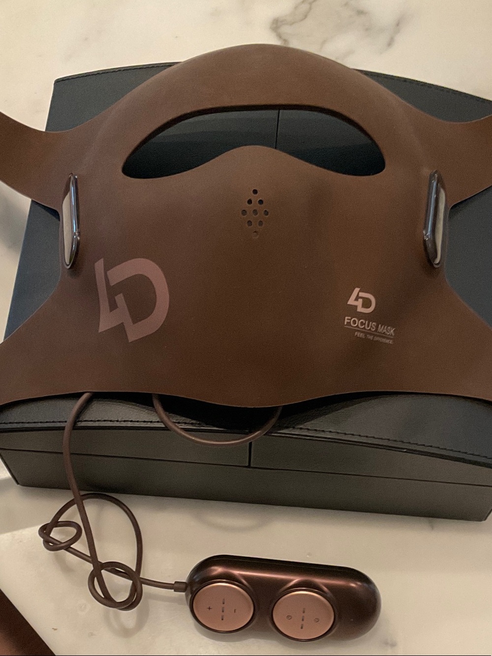 JOVS light therapy mask with Controller